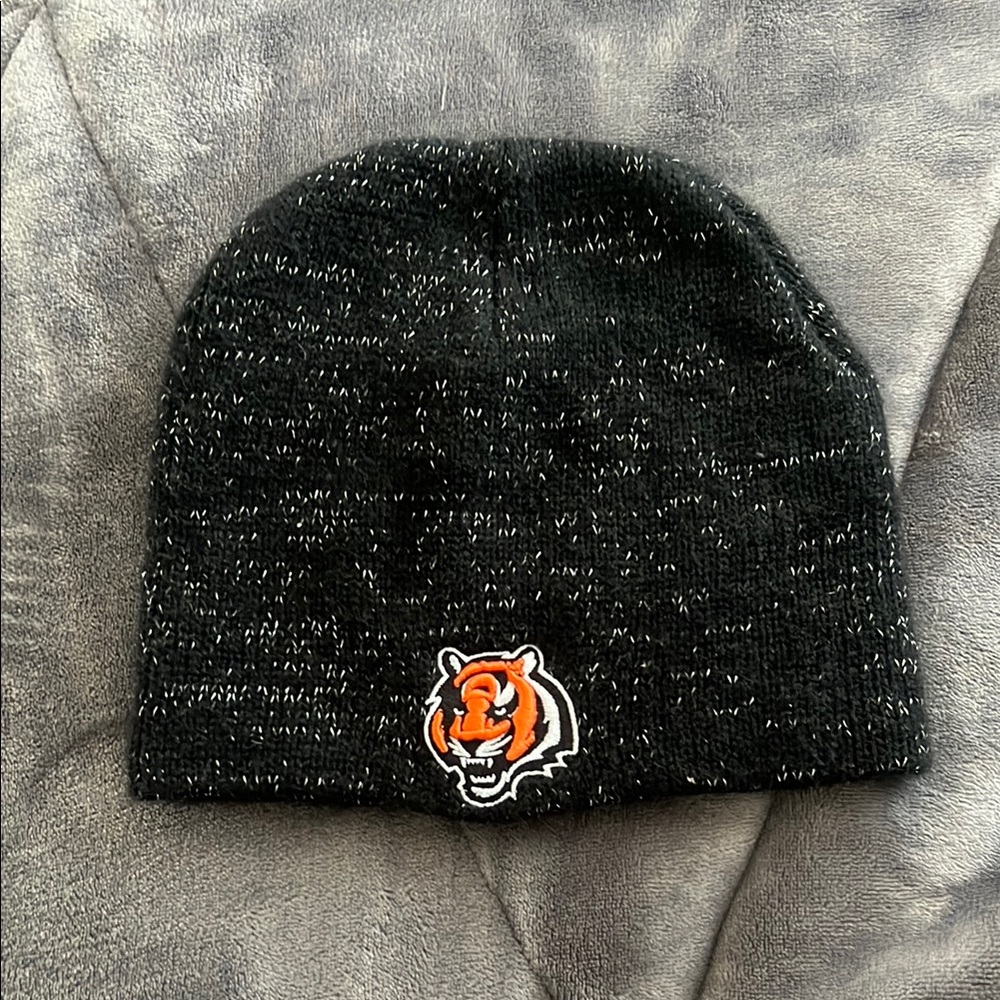 NFL Team Apparel Black Knit Beanie- Cincinnati Bengals
